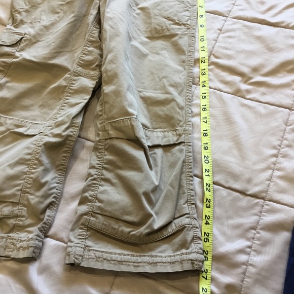 EUC The North Face cargo capri’s, size 2 - Picture 4 of 5